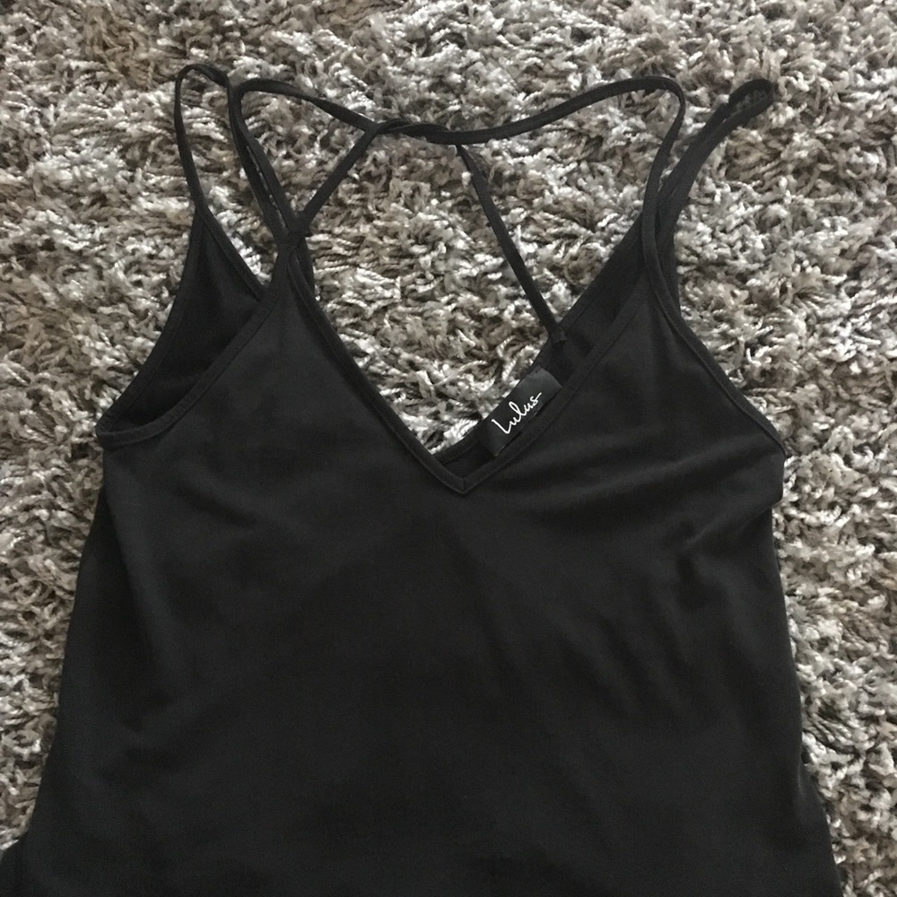 Lulus black strappy back crop-top